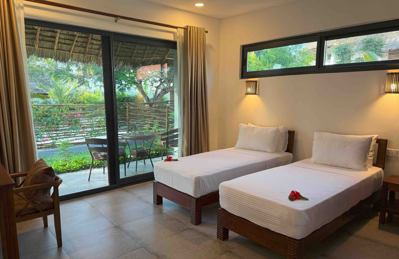 Bedroom 3, MANOLO Beach Resort, Kati