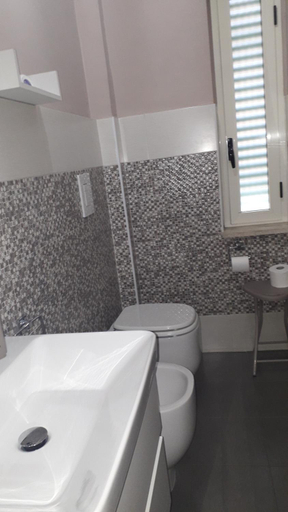 Bathroom, B&B I Tre Sensi, Crotone