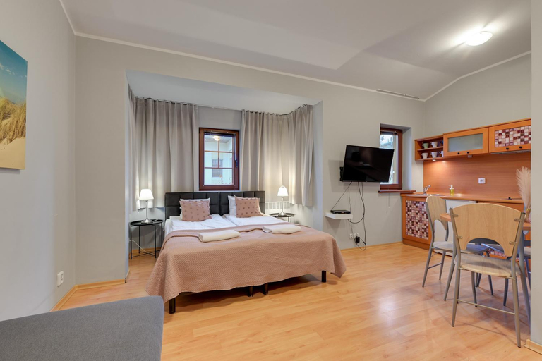 Shared lounge/TV area 2, Zacisze Centrum by Grand Apartments, Sopot