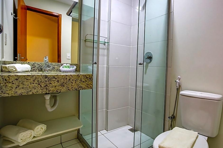 Bathroom 4, Go Inn Betim, Betim