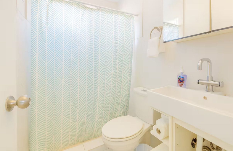 Bathroom, Miami Studio Comfort Close to the Shore, Miami-Dade