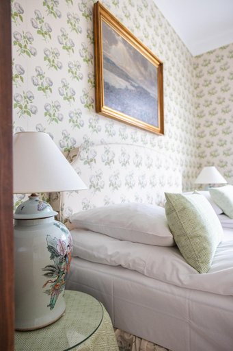 Bedroom 4, Aarøsund Badehotel, Haderslev