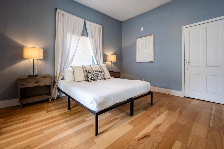 Room 4, Affordable Quaint Retreat in Indianapolis, Indianapolis