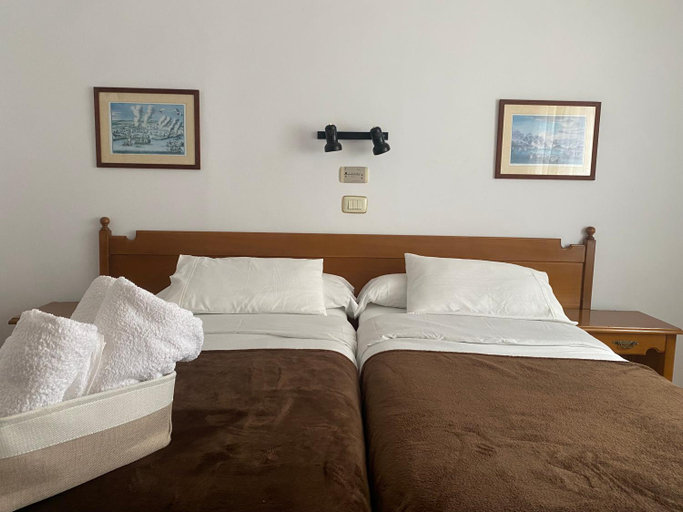 Bedroom 3, Hotel Carabela La Pinta, Pontevedra