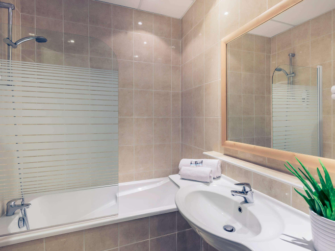 Bathroom, Mercure Tours Centre Gare, Indre-et-Loire