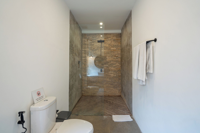 Bathroom 3, Green Moon Villa by Betterplace, Badung