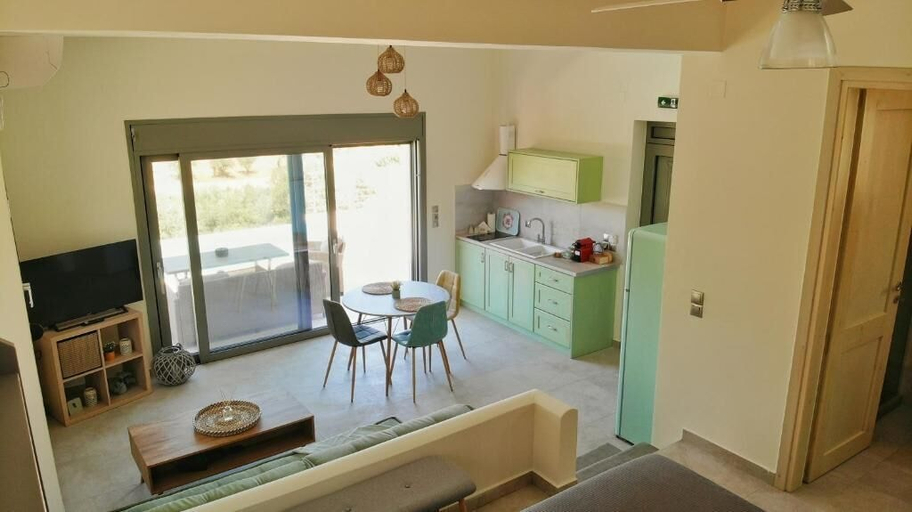 Room 5, Manifesto Suites, Peloponnese