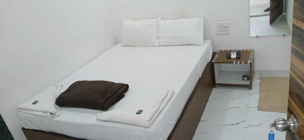 Room 4, Hotel RR Residency, Mumbai Suburban