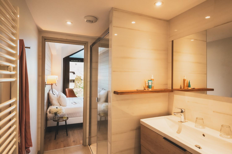 Bathroom 3, Villa Caroline, Lac d'Annecy, Haute-Savoie
