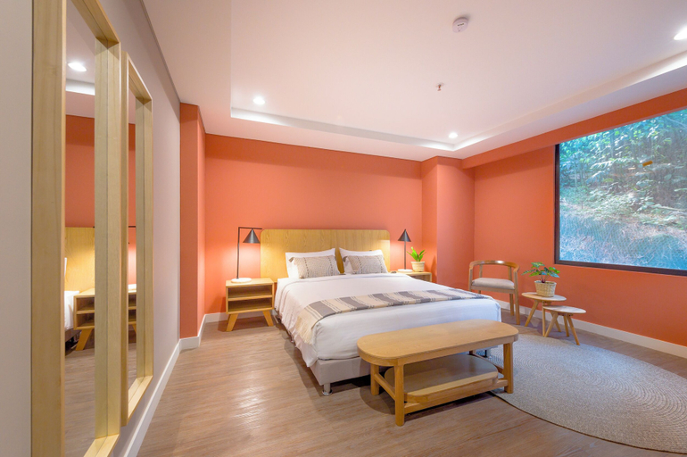 Room 3, Calucé Tesoro by letoH, Medellín