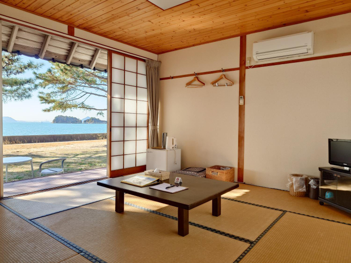 Others 3, 直島町ふるさと海の家 つつじ荘 Seaside Stay Tsutsuji-so, Naoshima