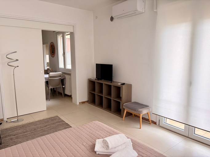 Room 3, Smile, Venezia