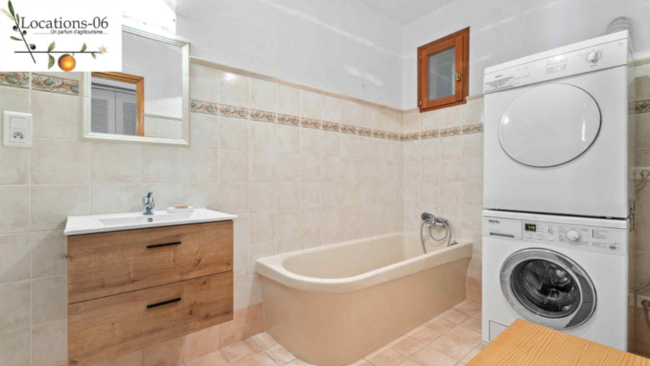 Bathroom 3, Listed Accomodation 4 At 300m river 800m village and 30mn Nice Cannes Antibes, Alpes-Maritimes