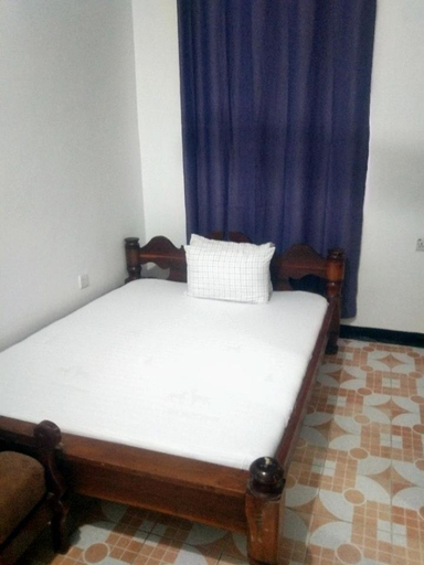 Others 5, Vuga Hostel, Mjini