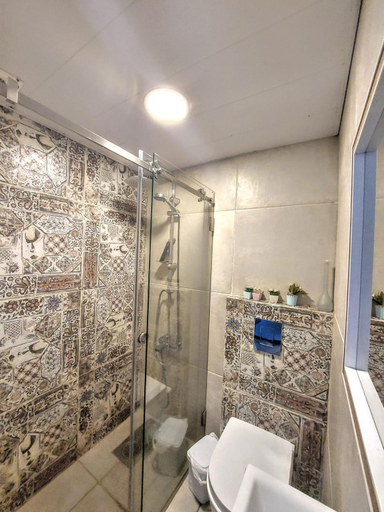 Shower, Chalet in Solemar,renovated,parking,Wifi elec, 24 - 7, Kasrouane
