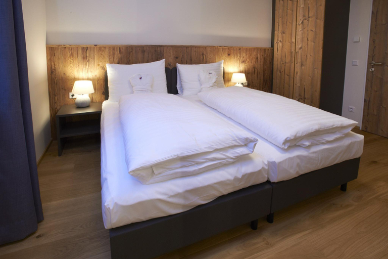 Bedroom 2, Ski & Golf Suites Zell am See by Alpin Rentals, Zell am See