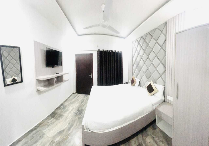 Room 2, Hotel Green Apple, Bareilly