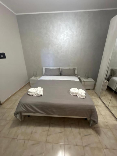 Bedroom 2, Celeste Apartment, Rome