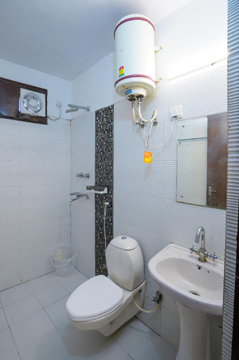 Bathroom 3, Hotel Sapphire | A unit of Anand Hospitality, Dehradun