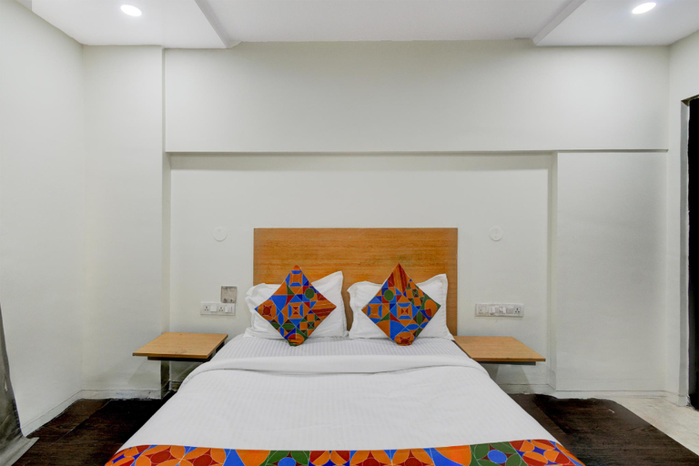 Bedroom 5, FabHotel Veda Inn, Ranga Reddy