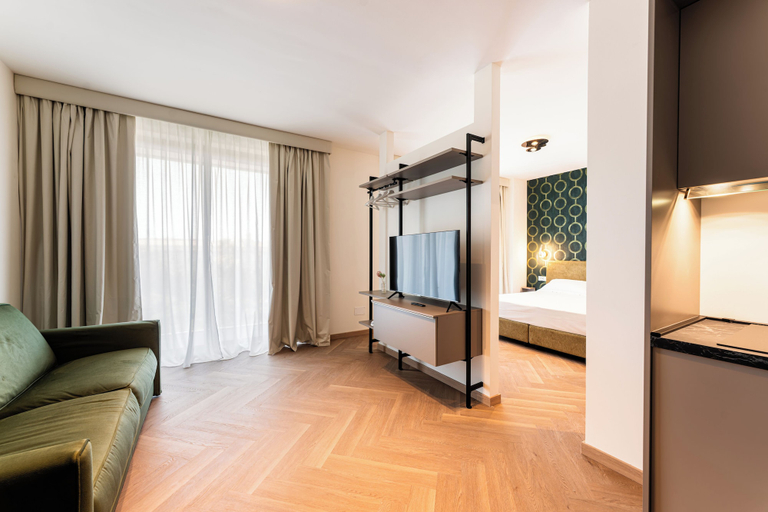 Room 2, Palazzo Le Giare Luxury Apartments, Bari