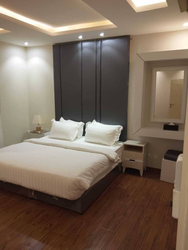 Room 4, alfursan servived appartment