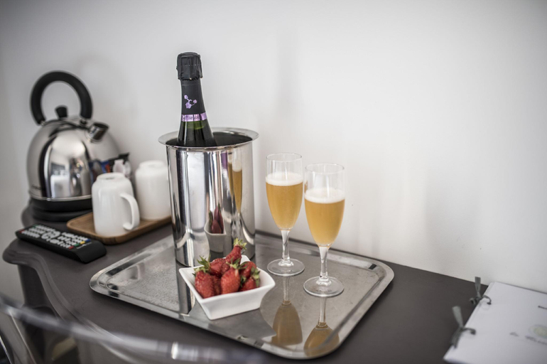 Food & Drinks 5, La Tissandiere, Lot