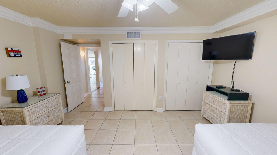 Room 2, Shoreline Towers 2043 2 Bedroom Condo, Okaloosa