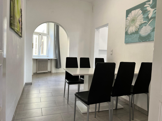 Dining room 4, Spacious 4BR Stay Vienna for Families, Wien