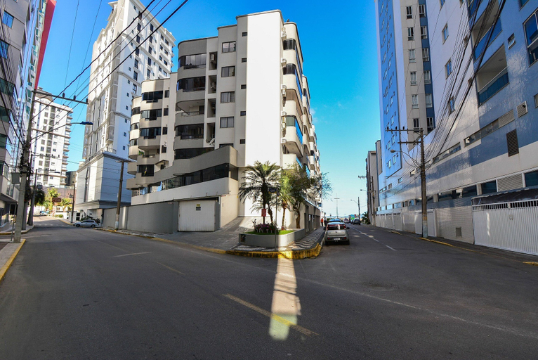 Miscellaneous 4, Aconchego em Itapema a 30 metros do Mar, Itapema