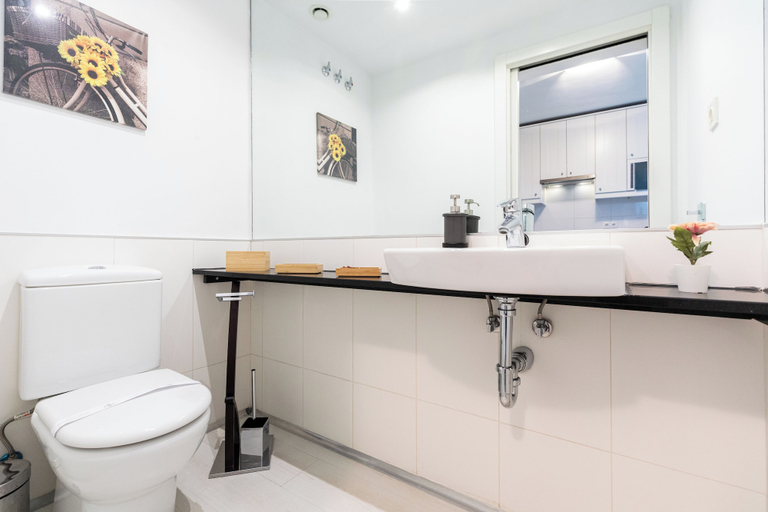 Bathroom 5, Oshun Sanchinarro Seasonal Living, Madrid