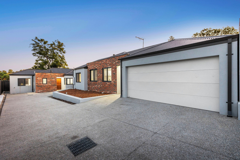 Front of property 2, Premium Modern Homestay-Walk to Curtin University, Perth