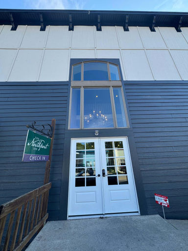 Exterior & Views 1, THE NORTHPORT INN, Leelanau