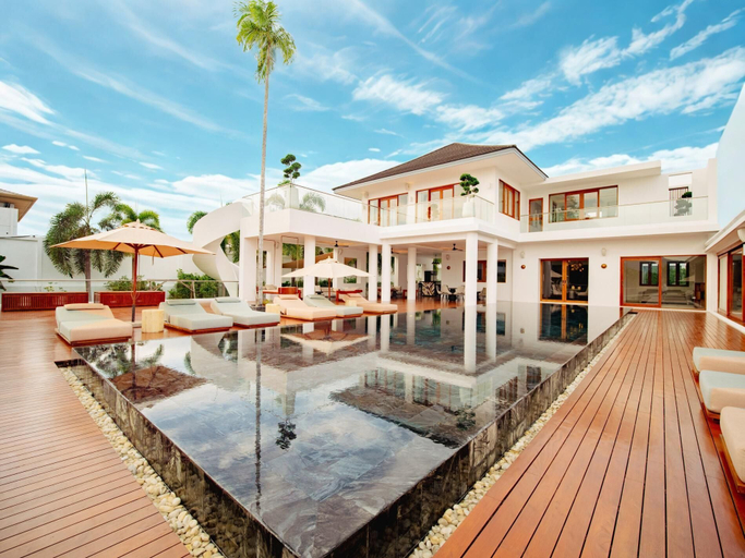Primary image, Luxurious 5bedroom White Estate Villa Private Lake, Phuket Island
