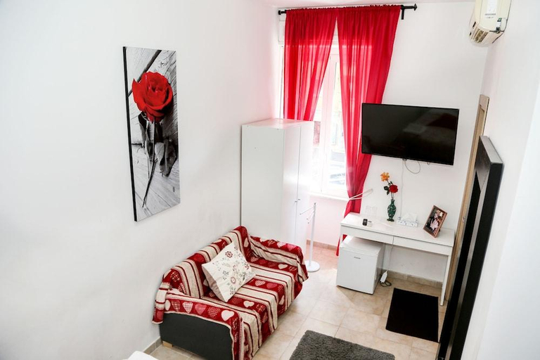 Others 4, Gateway Residence, Roma