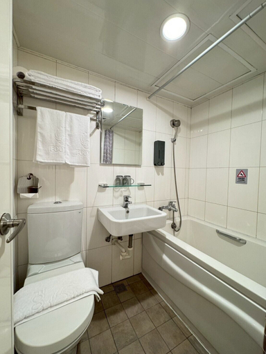 Bathroom 2, Fooyee Hotel - tcstation, Taichung