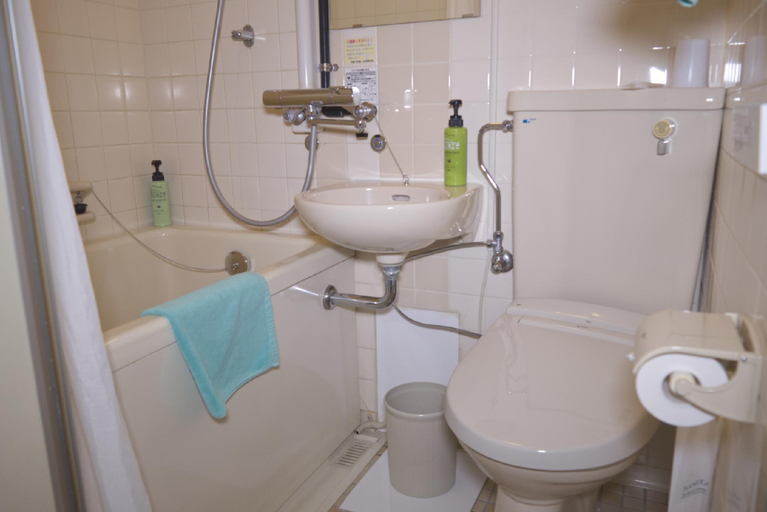 Bathroom 3, Kamome Hotel, Chōshi