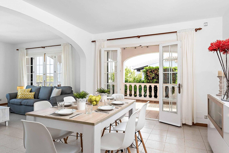 Others 5, Villa Cala Llonga, Baleares