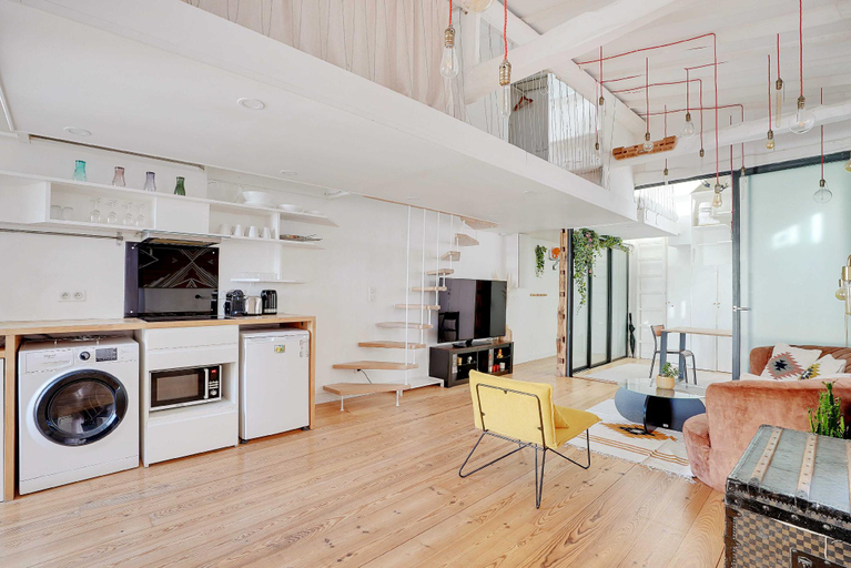 4, Spacious apartment 2BR/4P – République, Paris