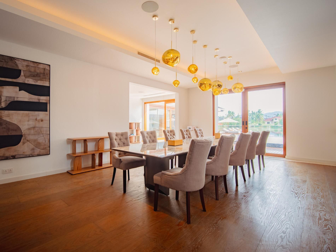 In-room dining 2, Luxurious 5bedroom White Estate Villa Private Lake, Phuket Island
