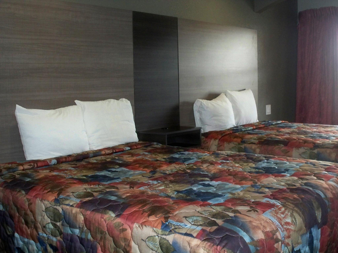 Bedroom 2, Scottish Inn and Suites Beaumont, Jefferson