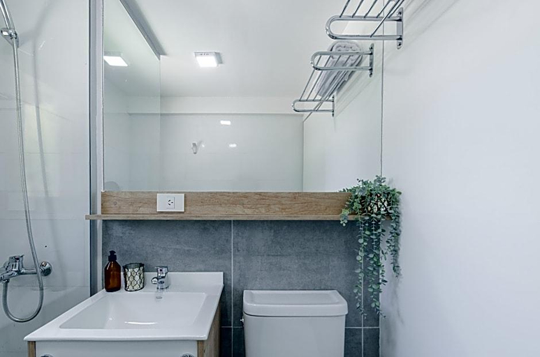 Bathroom 4, Villa Huapi, Pilcaniyeu