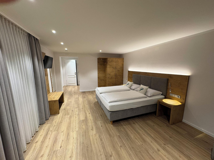 Bedroom 3, Hotel Gasthof zur Post Benediktbeuern, Bad Tölz-Wolfratshausen