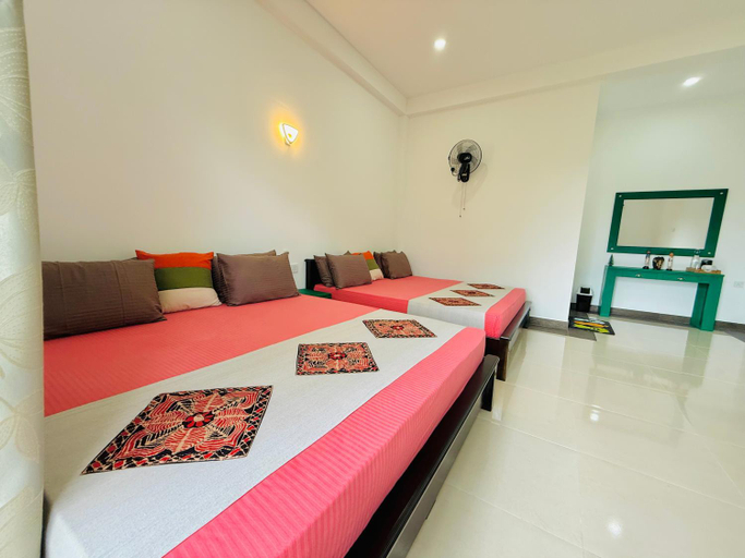 Bedroom 2, Aura Villa, Thamankaduwa