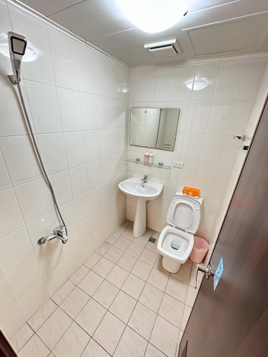 Bathroom 3, 台基殿, Taichung