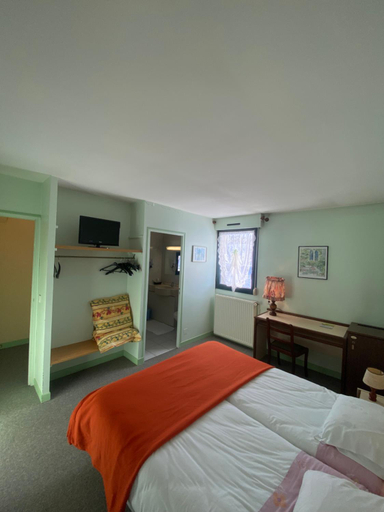 Bedroom 1, Le Grand Connetable, Lozère