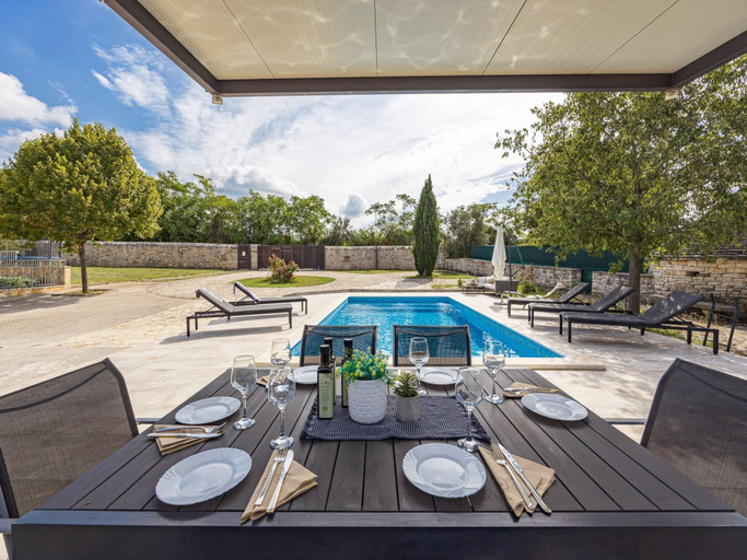 Others 2, Villa with pool in Stancia San Antonio, Vodnjan