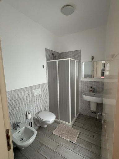 Bathroom 3, BoaOp Apartments