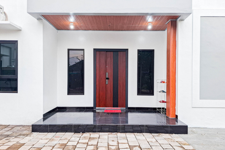 Hallway 2, Patra Guesthouse Syariah Salatiga RedPartner, Salatiga