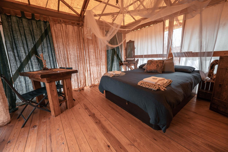 Bedroom 2, Slow Life Camping Venta del Moro, Valencia